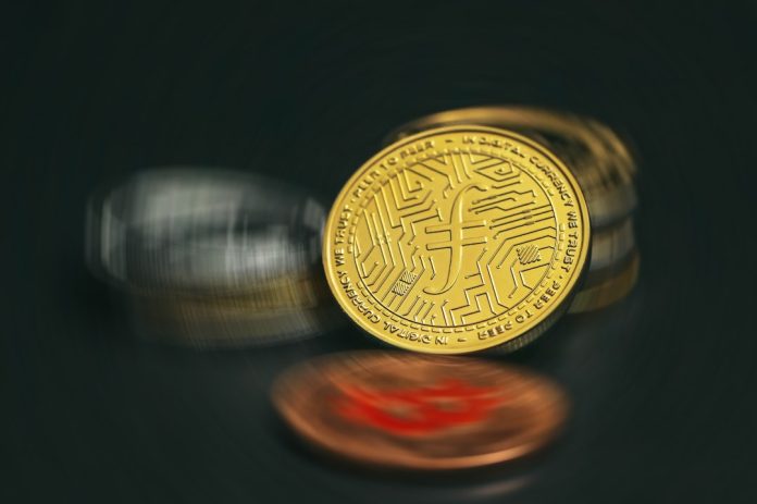 FIL Edges Down to $2.73 (-2.40%) as Market Consolidates